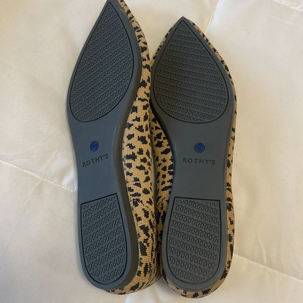 ￼Rothy’s Retired Pointed Leopard Print Slip On Flats Size 9.5